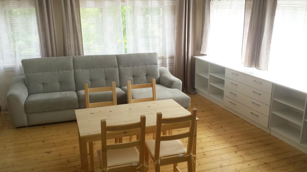 ילנייה גורה Apartamenty I Pokoje Przy Parku מראה חיצוני תמונה