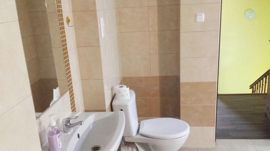 ילנייה גורה Apartamenty I Pokoje Przy Parku מראה חיצוני תמונה