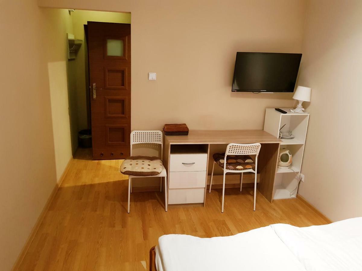 ילנייה גורה Apartamenty I Pokoje Przy Parku מראה חיצוני תמונה