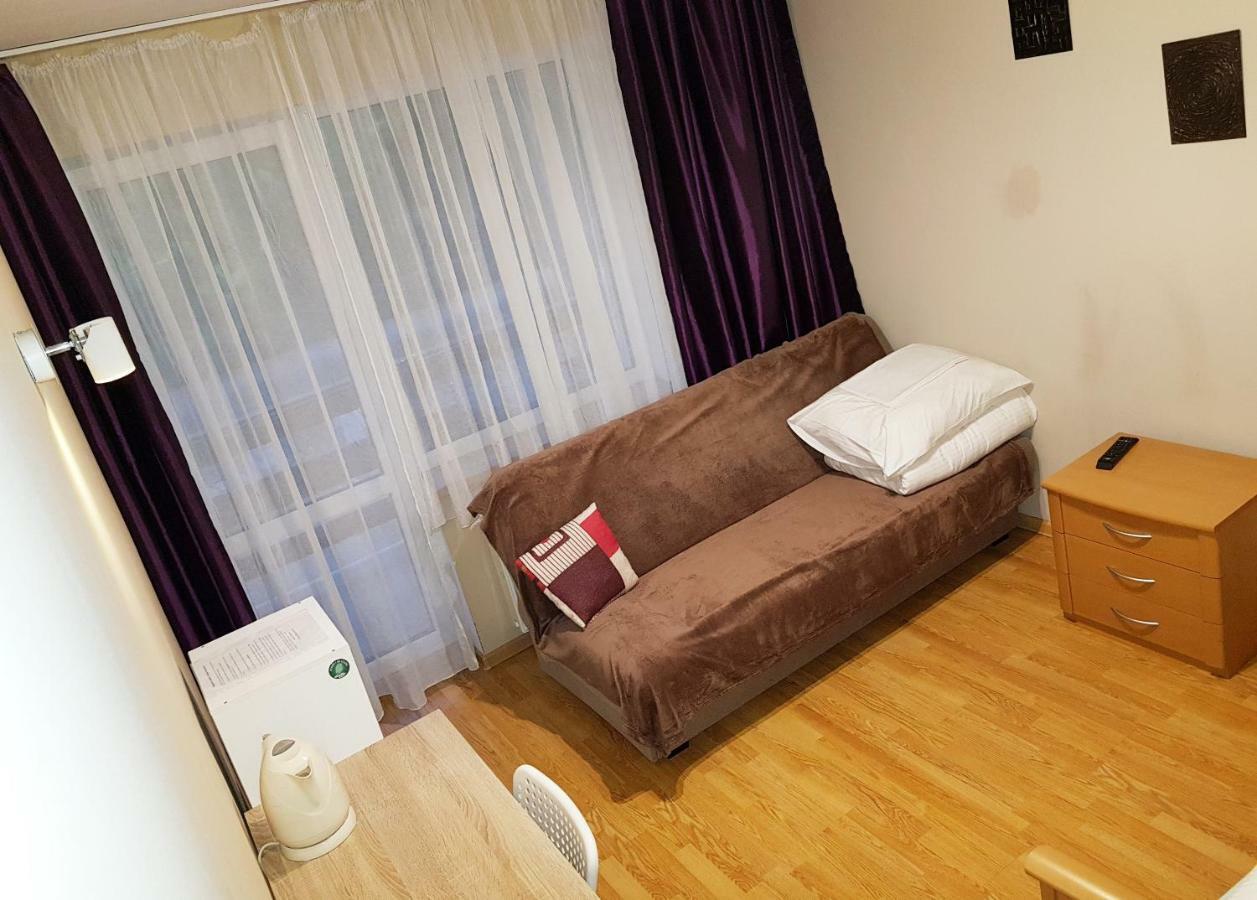 ילנייה גורה Apartamenty I Pokoje Przy Parku מראה חיצוני תמונה